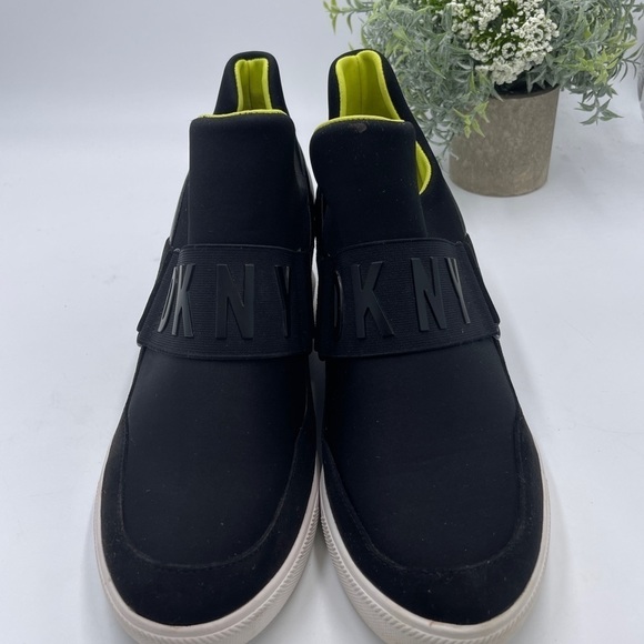 From DKNY, the Cosmos Logo‎ 3” Hidden Wedge Sneaker Slip On street style Sz 9.5M - Picture 7 of 15